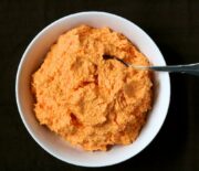 Urnebes Salata